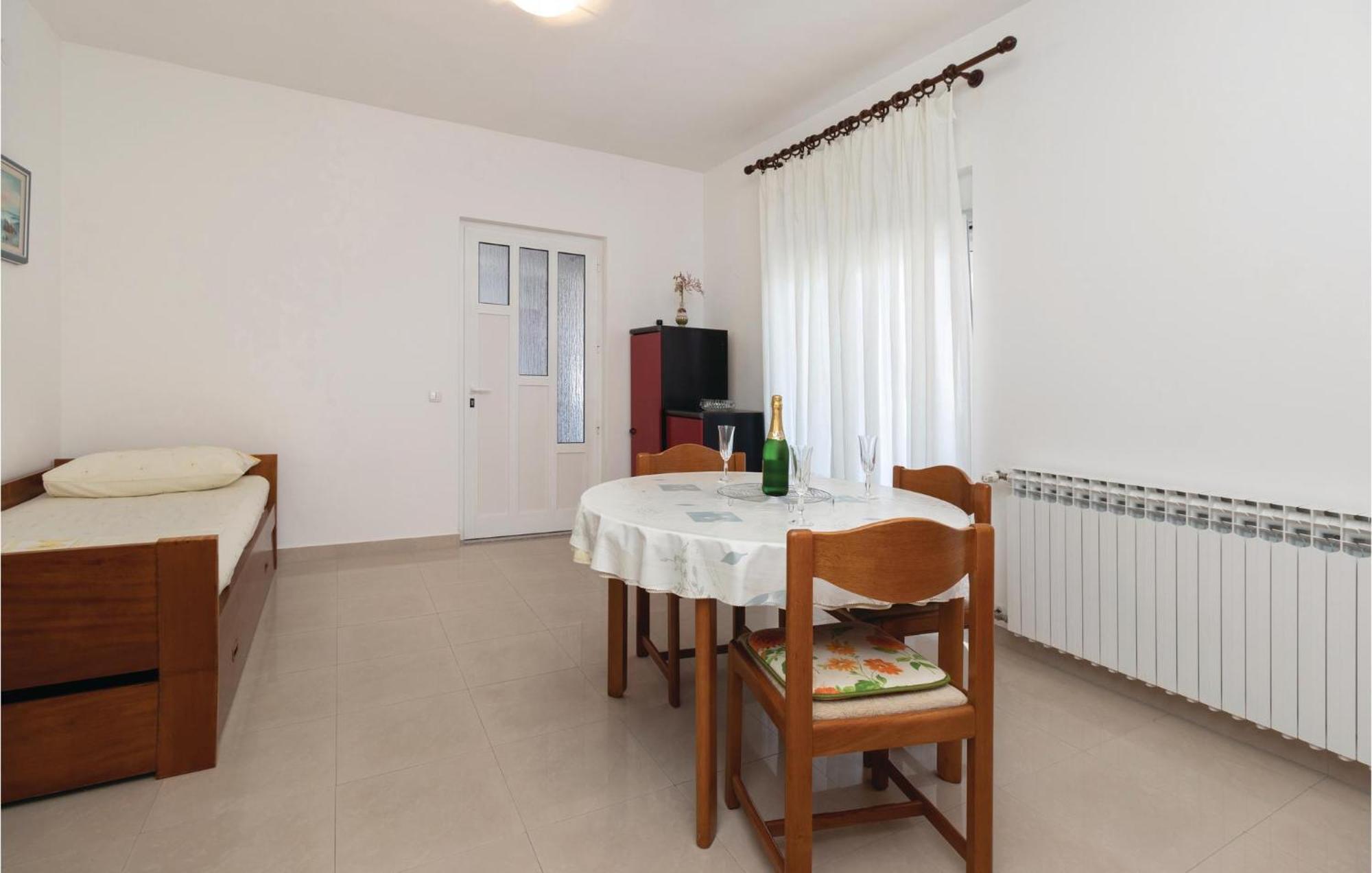 1 Bedroom Stunning Apartment In Zadar Exterior photo